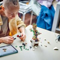 LEGO® Marvel 76297 Tancujúci Groot (3)