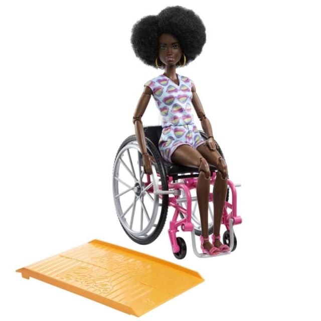 Mattel Barbie Modelka na invalidnom vozíku v overale so srdiečkami, HJT14