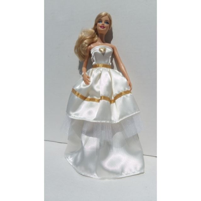 Barbie Smetanové svatební šaty