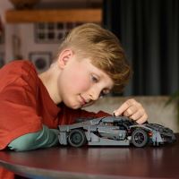 LEGO® TECHNIC 42173 Sivé hyperauto Koenigsegg Jesko Absolut (2)