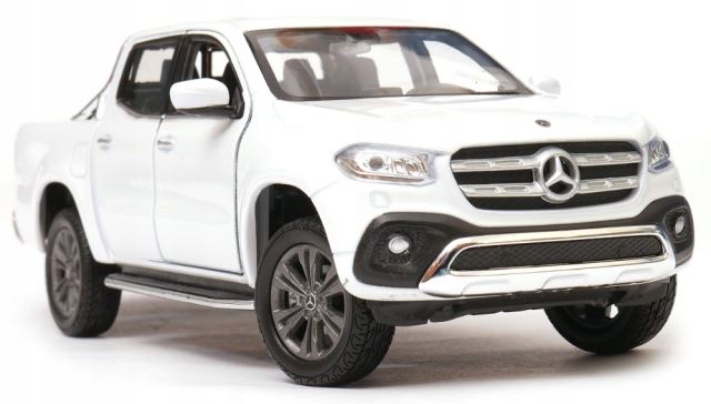 Welly Kovový model Mercedes-Benz X-Class bílý 1:24