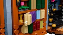 LEGO® Icons 11379 Knižní zarážka: Knihkupectví (12)