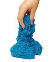 Kinetic Sand Neonová barva písku modrá 227g (2)
