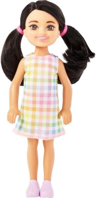 Barbie Chelsea bábika v károvaných šatách, Mattel HKD91