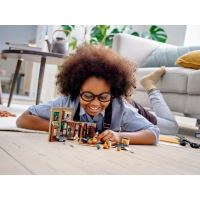 LEGO Harry Potter™ 76384 Kouzelné momenty z Bradavic: Hodina bylinkářství (4)