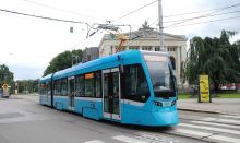 Moderná električka DPO Ostrava modrá 47 cm (6)