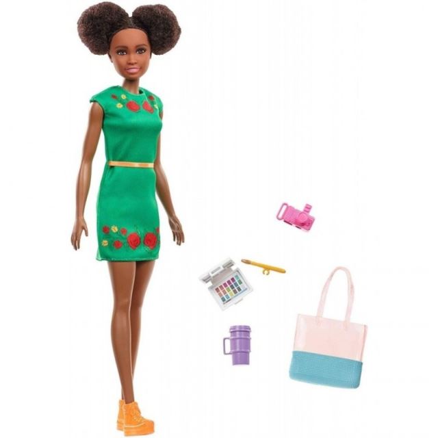 Barbie Nikki Cestovatelka, Mattel GBH92