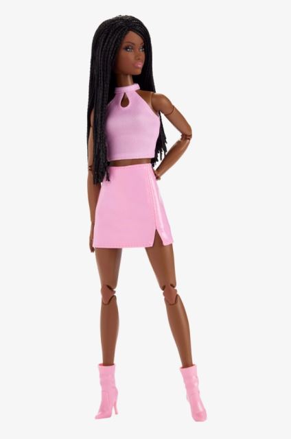 Mattel Barbie® Signature LOOKS™ S copánky v růžovém outfitu, HRM13