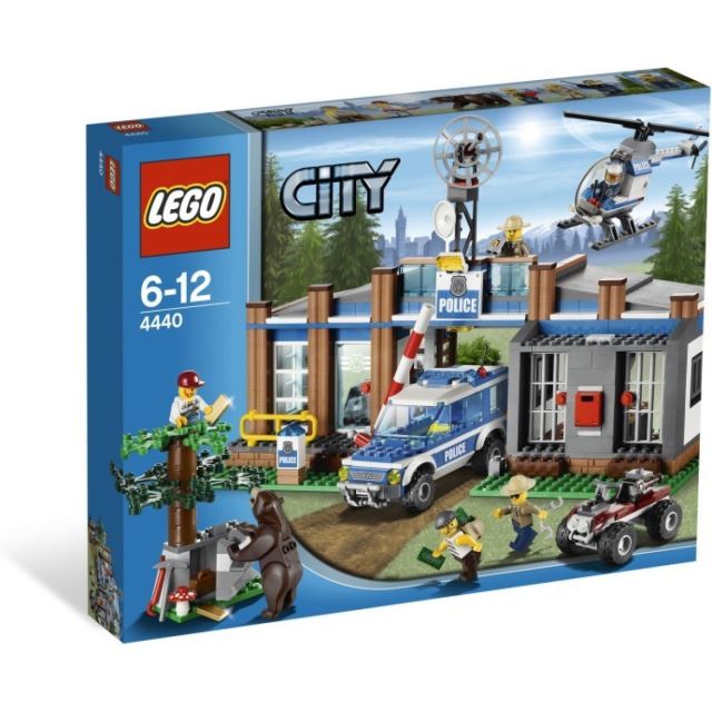 LEGO CITY 4440 Policejní stanice v lese