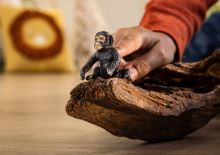 Schleich 14884 Šimpanzie mláďa (1)