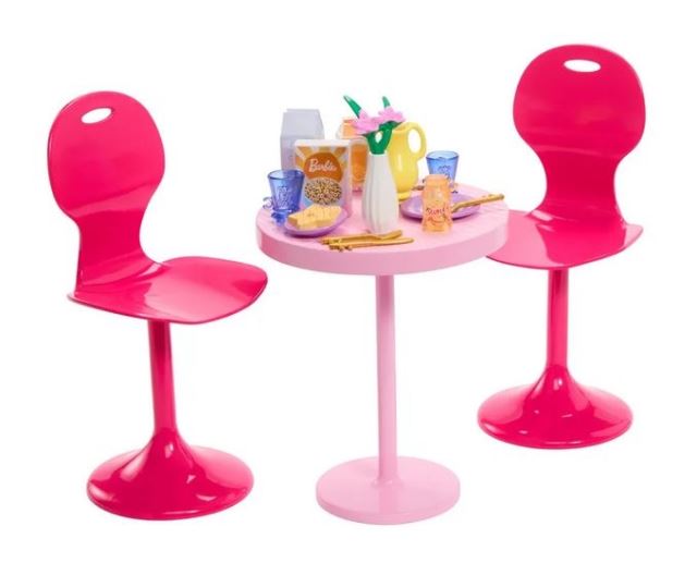 Mattel Barbie® Herná sada na pláž Barový stôl so stoličkami, HPT53