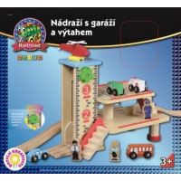 Nádraží s garaží a výtahem, Maxim (1)