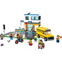 LEGO® City 60329 Deň v škole (1)
