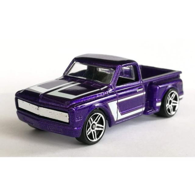 Hot Wheels Custom Chevy Pickup, Mattel GBC19